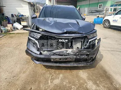 Photo 1 of 33: 2021 Kia Sorento, VIN KNARH81FHNA136944 — Korean insurance auction