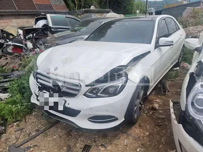 Photo 1 of 14: 2015 Mercedes-Benz E250 BlueTec 4Matic — Korean insurance auction