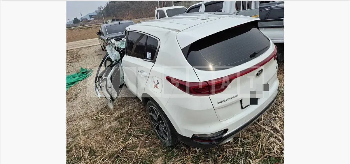 Photo 2 of 22: 2019 Kia Sportage — Korean insurance auction