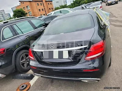 Photo 1 of 18: 2017 Mercedes-Benz E200 — Korean insurance auction
