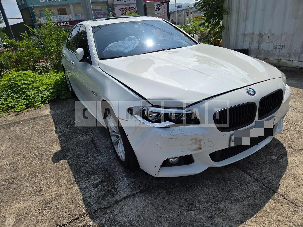 Photo 2 of 15: 2015 BMW 520d, VIN WBA5E5108GG067382 — Korean insurance auction