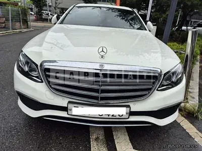 Photo 1 of 16: 2017 Mercedes-Benz E220 d — Korean insurance auction