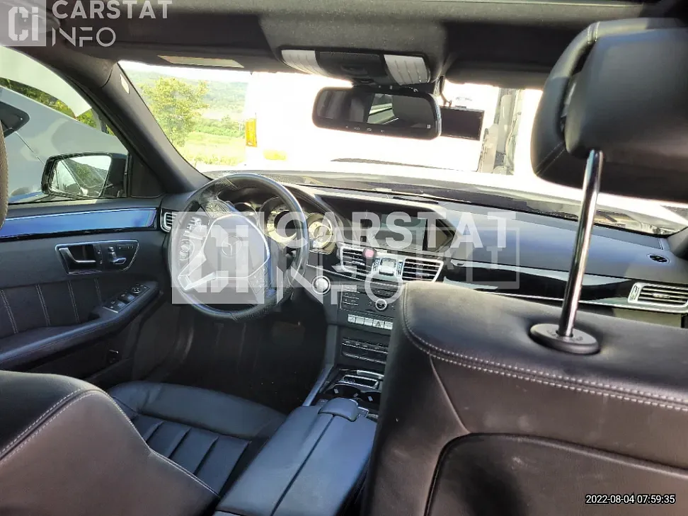 Photo 2 of 11: 2015 Mercedes-Benz E220 BlueTec — Korean insurance auction