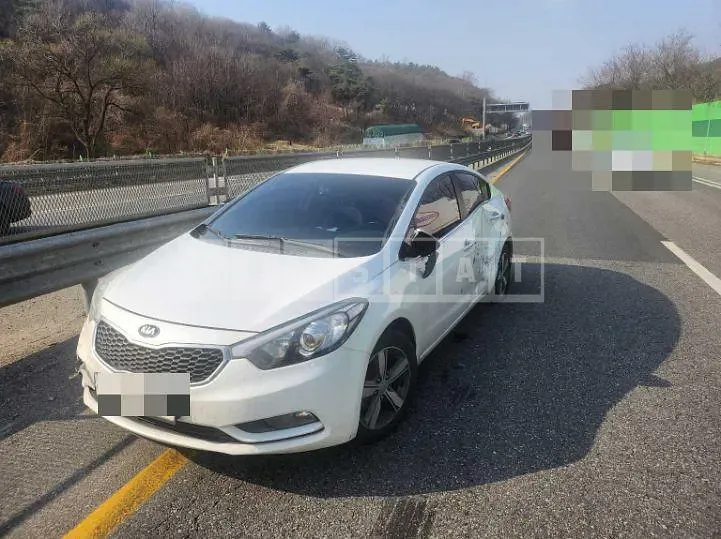 Photo 2 of 6: 2015 Kia K3 Diesel — Korean insurance auction