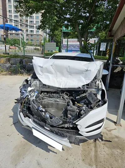 Photo 1 of 14: 2018 Hyundai Tucson, VIN KMHJ2815GJU613631 — Korean insurance auction