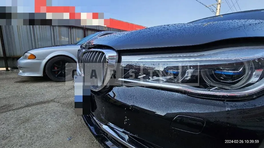 Photo 2 of 24: 2017 BMW 750Li xDrive Individual, VIN WBA7F2108GG524826 — Korean insurance auction