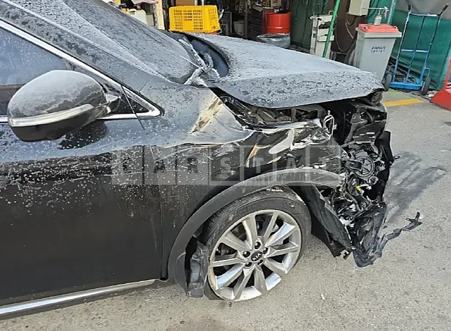 Photo 2 of 12: 2015 Kia Sorento — Korean insurance auction