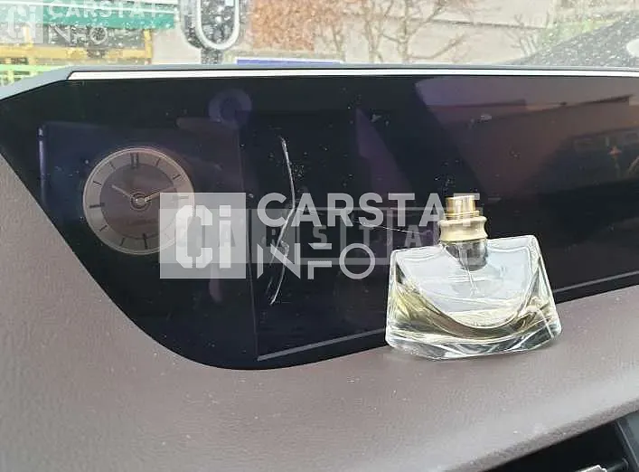 Photo 2 of 19: 2021 Lexus ES300h, VIN JTHBA1C1XM2007000 — Korean insurance auction