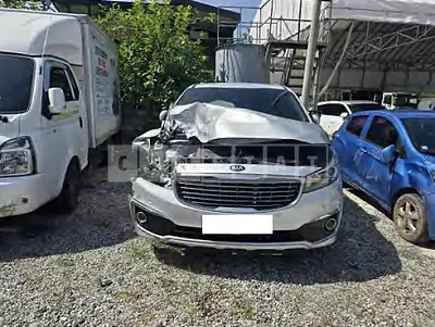 Photo 1 of 11: 2018 Kia Carnival — Korean insurance auction