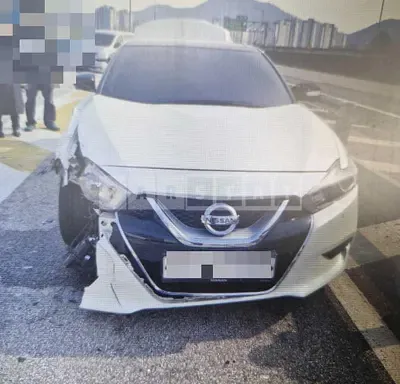 Photo 1 of 3: 2017 Nissan Maxima — Korean insurance auction