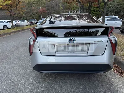 Photo 1 of 16: 2018 Toyota Prius — Korean insurance auction