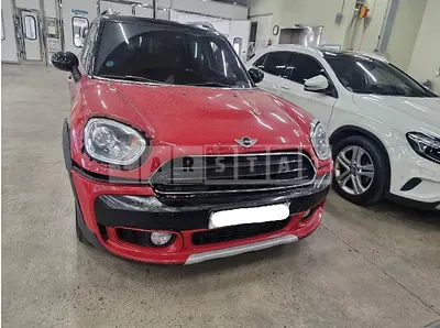 Photo 1 of 18: 2018 MINI Cooper D Countryman ALL4, VIN WMWYU1105J3E83688 — Korean insurance auction