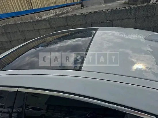 Photo 2 of 11: 2017 Jaguar XF 20d — Korean insurance auction