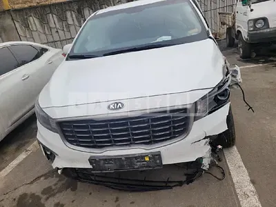 Photo 1 of 13: 2019 Kia Carnival, VIN KNAMB81ABKS592317 — Korean insurance auction