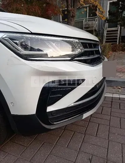 Photo 1 of 3: 2022 Volkswagen (parts) Tiguan Headlamp — Korean insurance auction