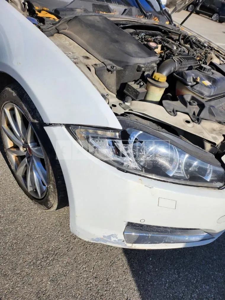Photo 2 of 12: 2014 Jaguar XF 3.0d, VIN SAJAA0642FNU53738 — Korean insurance auction