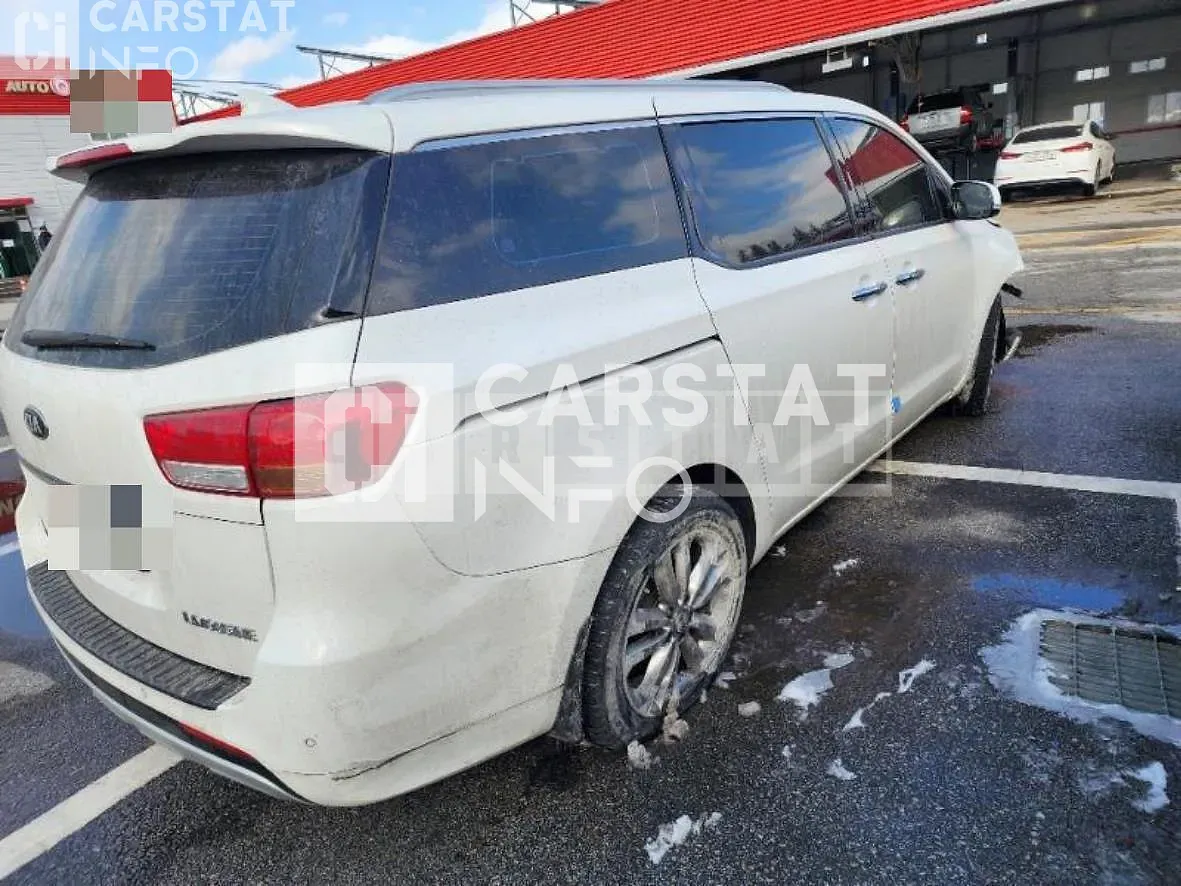 Photo 2 of 16: 2017 Kia Carnival Limousine — Korean insurance auction