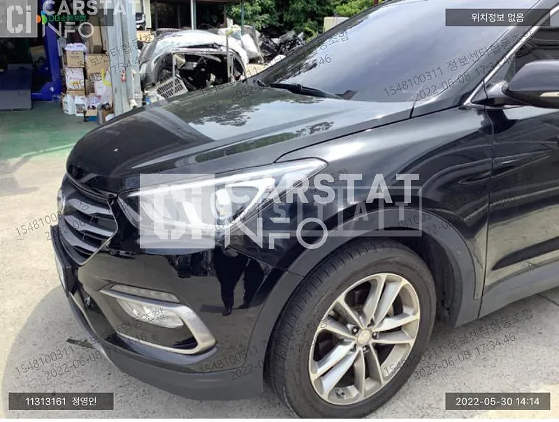 Photo 2 of 8: 2016 Hyundai Santa Fe, VIN KMHSW81UDGU675897 — Korean insurance auction