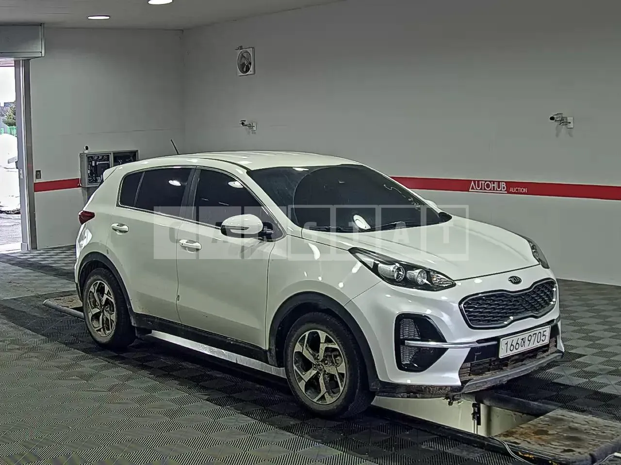 Photo 2 of 15: 2021 Kia Sportage, VIN KNAPM813DMK912827 — Korean insurance auction
