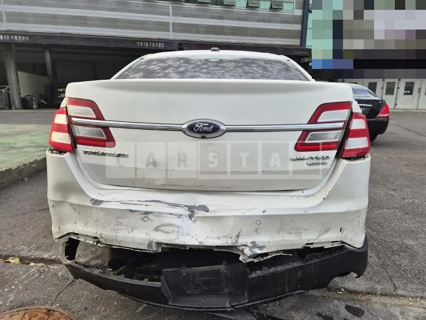 Photo 2 of 5: 2015 Ford Taurus — Korean insurance auction
