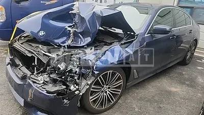 Photo 1 of 32: 2019 BMW 530i xDrive M Sport Package Plus, VIN WBAJD9102KWW31910 — Korean insurance auction