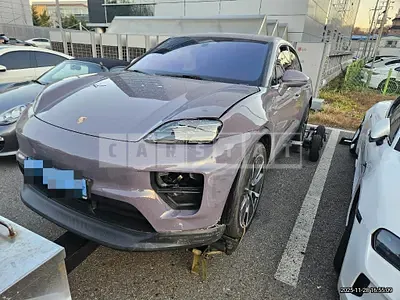 Photo 1 of 49: 2025 Porsche Macan 4S — Korean insurance auction
