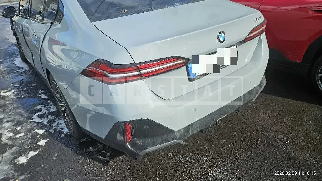 Photo 2 of 15: 2025 BMW 523d — Korean insurance auction