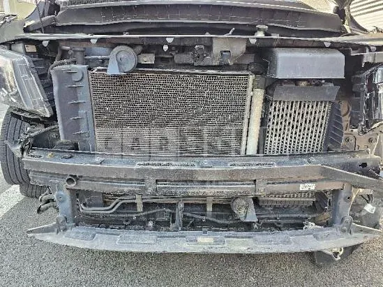 Photo 2 of 31: 2016 Kia Carnival, VIN KNAMB81ABGS211278 — Korean insurance auction