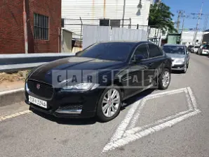 Photo 2 of 30: 2017 Jaguar XF 20d, VIN SAJBB4BN9HCY47002 — Korean insurance auction
