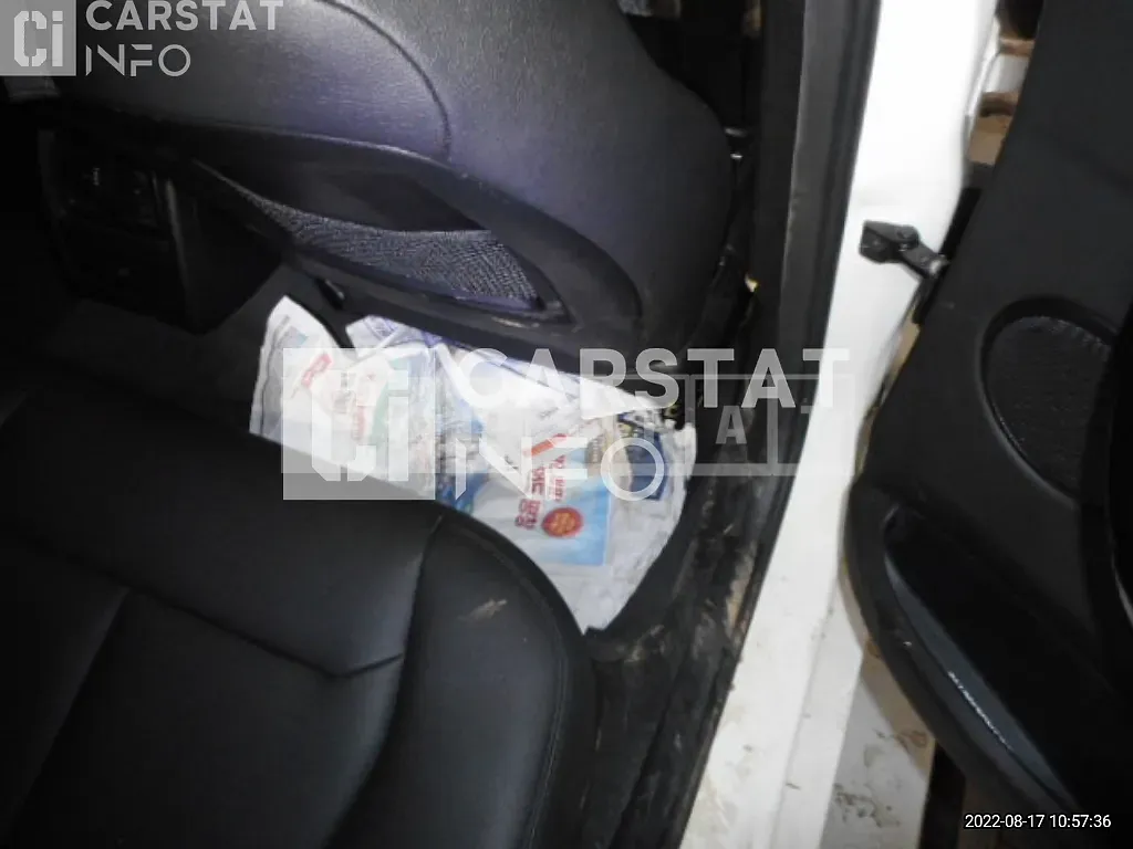 Photo 2 of 7: 2018 BMW 320d WLTP, VIN WBA8C5101JK736096 — Korean insurance auction