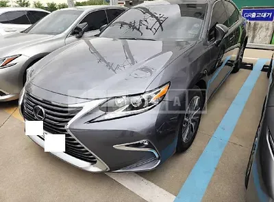 Photo 1 of 49: 2017 Lexus ES300h, VIN JTHBW1GG1H2134000 — Korean insurance auction