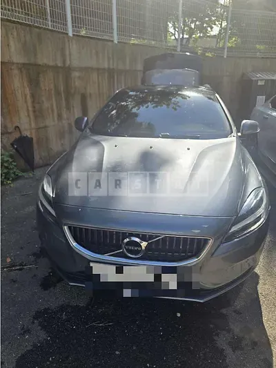 Photo 1 of 11: 2018 Volvo V40D3 — Korean insurance auction