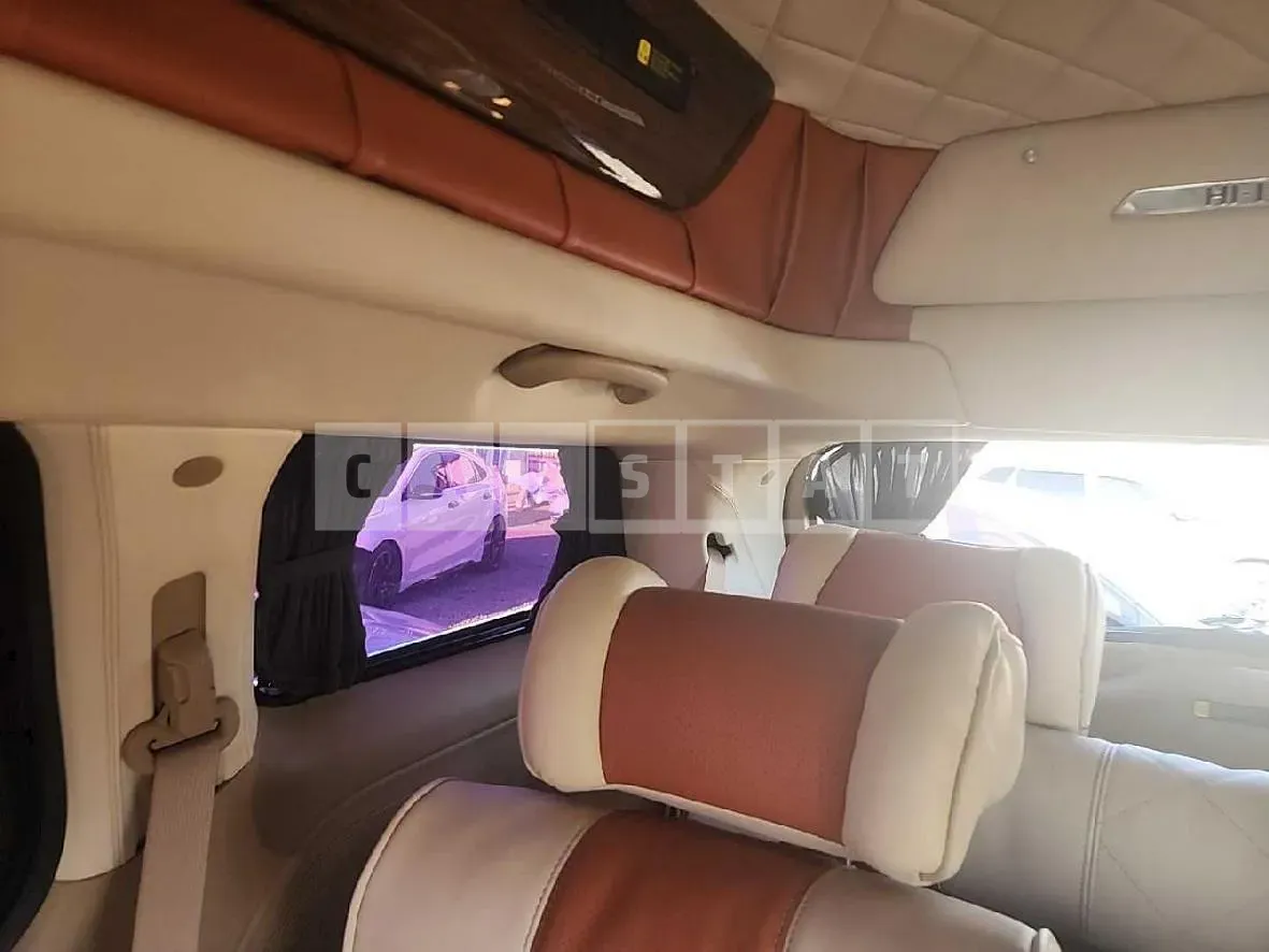 Photo 2 of 52: 2015 Kia Carnival High Limousine 9-Seater, VIN KNAMC81ABGS123373 — Korean insurance auction