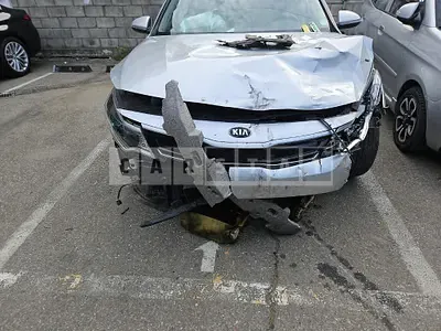 Photo 1 of 13: 2016 Kia K5 (Hybrid), VIN KNAGU41CBGA002788 — Korean insurance auction