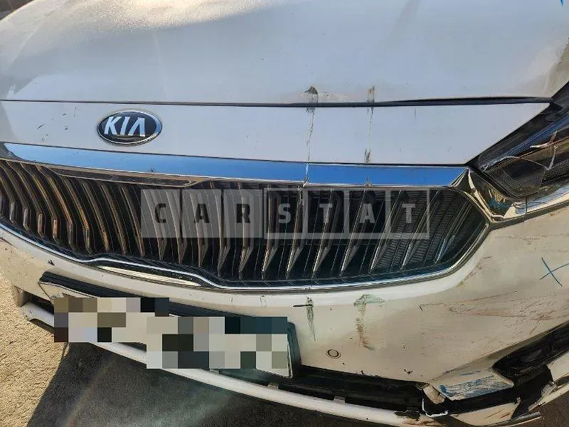 Photo 2 of 17: 2017 Kia K7 — Korean insurance auction