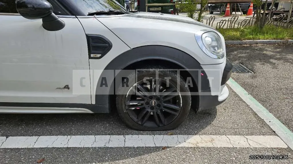 Photo 2 of 17: 2017 MINI Cooper D Countryman ALL4 — Korean insurance auction
