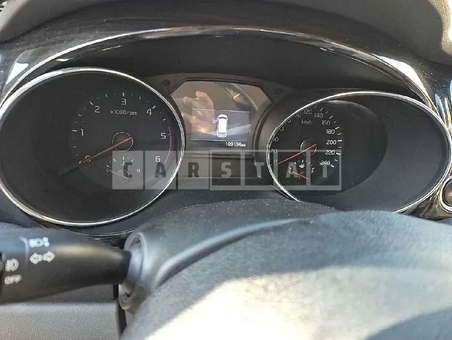Photo 2 of 22: 2020 Kia Carnivals — Korean insurance auction