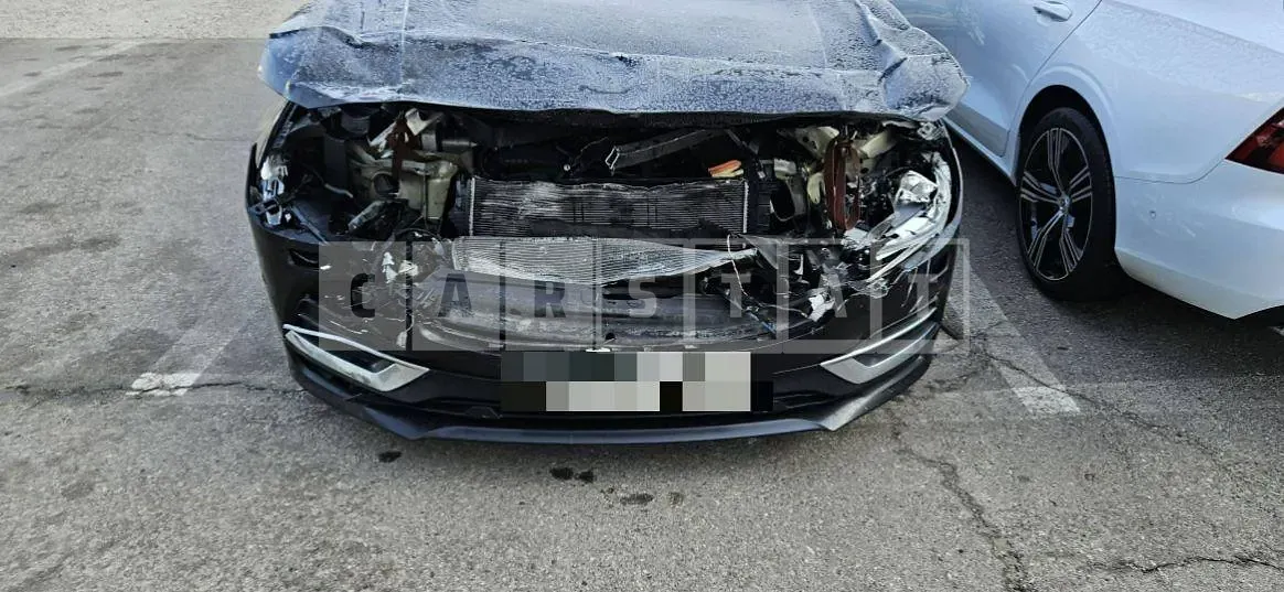 Photo 2 of 18: 2020 Volvo S90T5, VIN LVYPS102DLP083392 — Korean insurance auction