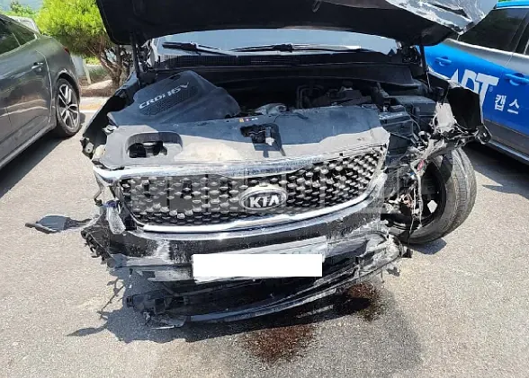 Photo 2 of 10: 2017 Kia Sorento — Korean insurance auction