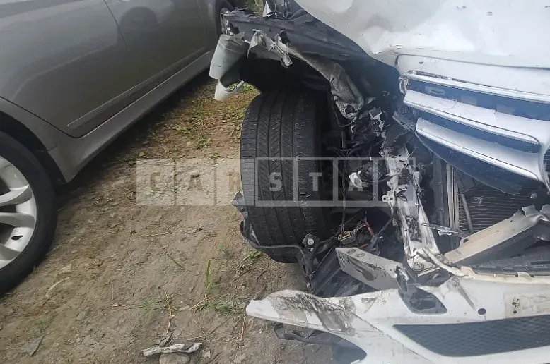 Photo 2 of 34: 2016 Mercedes-Benz E220 BlueTec, VIN WDDHF0AB1GB238588 — Korean insurance auction