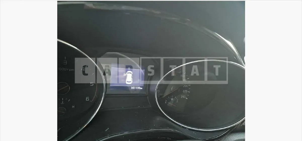 Photo 2 of 12: 2020 Kia Carnivals — Korean insurance auction