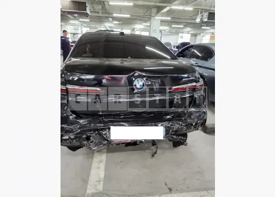 Photo 2 of 39: 2023 BMW i7 — Korean insurance auction