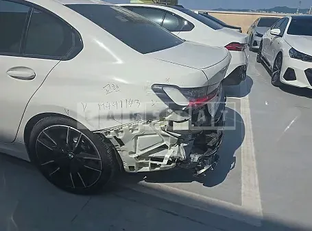 Photo 2 of 30: 2023 BMW M340i — Korean insurance auction