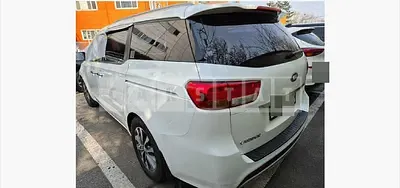 Photo 1 of 10: 2017 Kia Carnivals — Korean insurance auction
