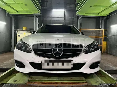 Photo 1 of 24: 2016 Mercedes-Benz E220 BlueTec — Korean insurance auction