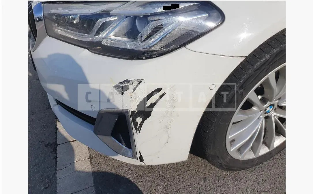 Photo 3 of 3: 2021 BMW (parts) 530i Headlamp — Korean insurance auction