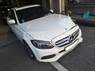Photo 1 of 14: 2017 Mercedes-Benz C200, VIN WDDWF4CB6HF565378 — Korean insurance auction