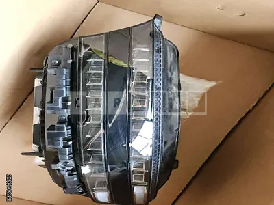 Photo 1 of 2: 2022 Genesis (parts) G90 Headlamp — Korean insurance auction