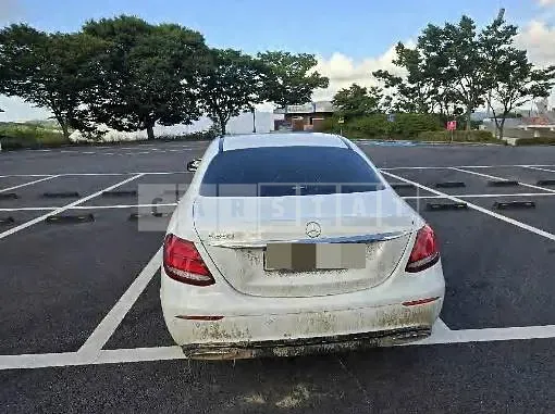 Photo 2 of 10: 2019 Mercedes-Benz E 250 — Korean insurance auction