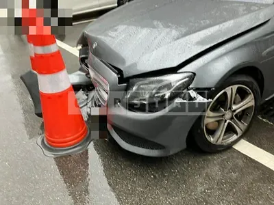 Photo 1 of 29: 2016 Mercedes-Benz E300, VIN WDDZF4JB4HA038842 — Korean insurance auction